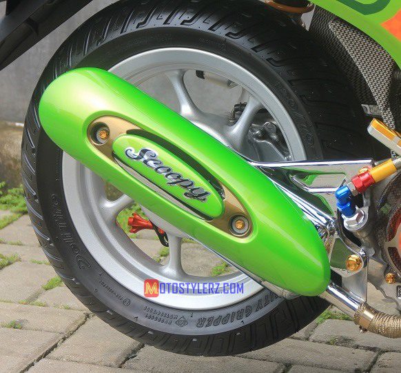 Modifikasi Honda Scoopy 2014 : Pelek-Pilih R12 Thailand