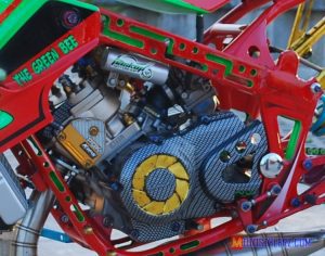 Modifikasi Kawasaki Yamaha R 2011 : Rangka-Extreme Coak