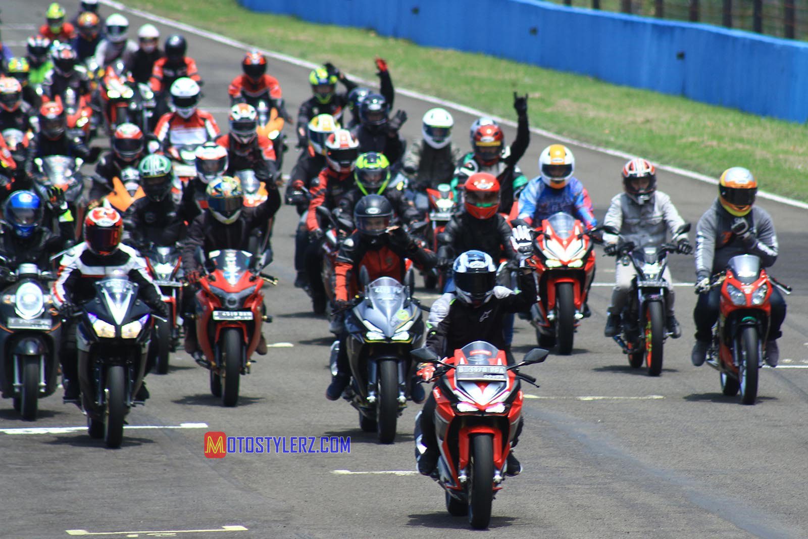 Bikers Parade-Momen Kebanggaan Komunitas Honda