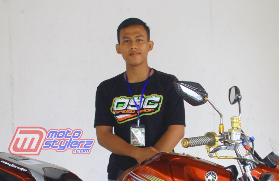 Aris-Owner Yang Demen Perform Simple Harian