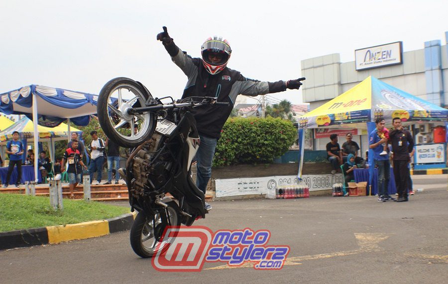 Freestylerz-Bearksi Seru Dihadapan All Bikers