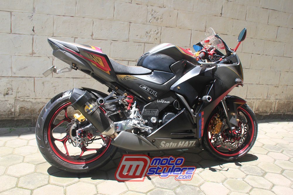 Modifikasi CBR R150-Kesan Universalnya Lebih Macho