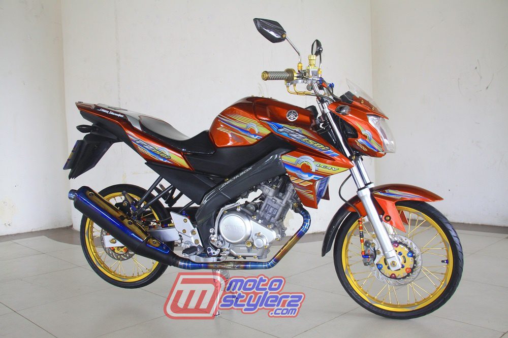 Modifikasi Vixion-Berperawakan Rookies Thailook