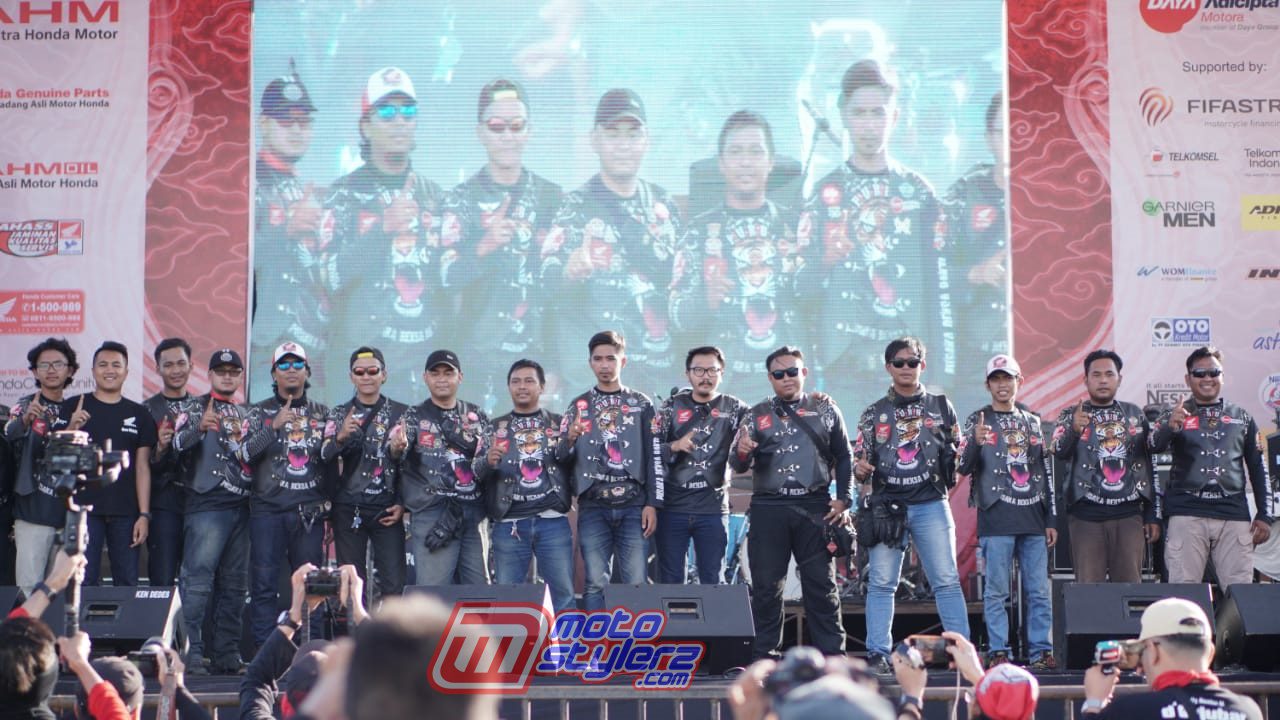 Team Purba-Mengemban Misi Menyebarkan Undangan HBD Ke Seluruh Negeri