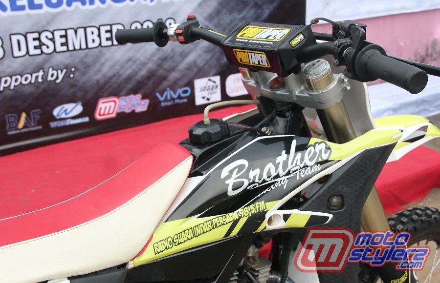 Bodiwork-Upgrade YZ250 Bersetang Protaper