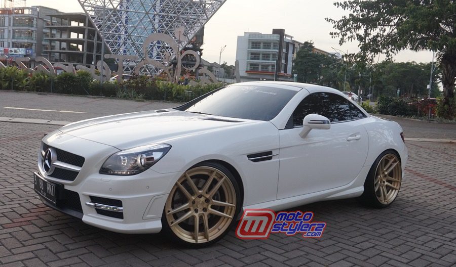 Mercedes Benz SLK 250 “2016 (Bekasi): Lebih Stylish, Kian Luxury