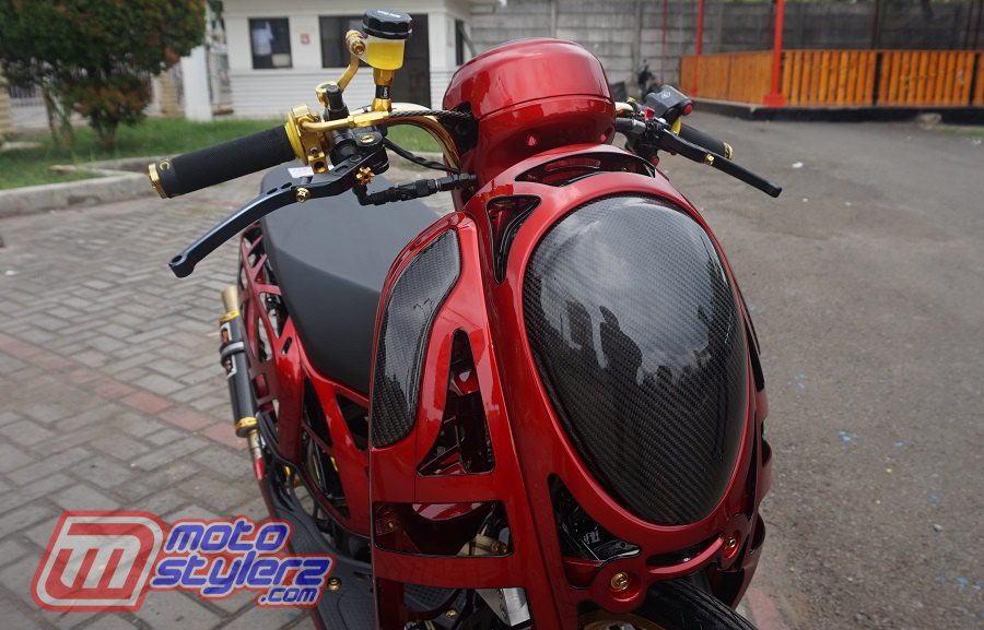 Headlamp-Angker Bareng Kevlar