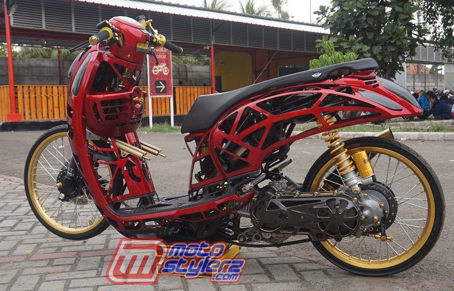 Modifikasi Scoopy-Mothai Racing Style