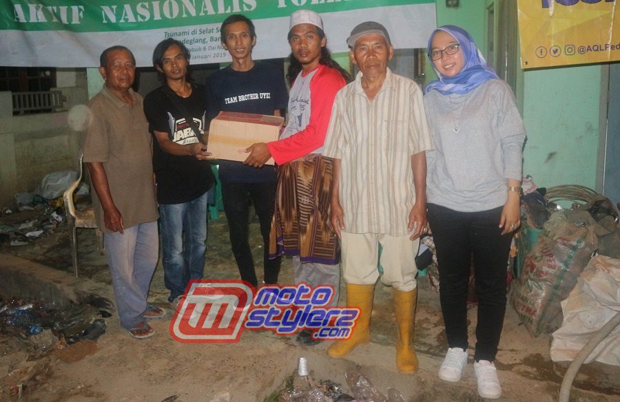 Penyerahan Bantuan MJB Kepada Warga Kampung Sumur, Pandeglang