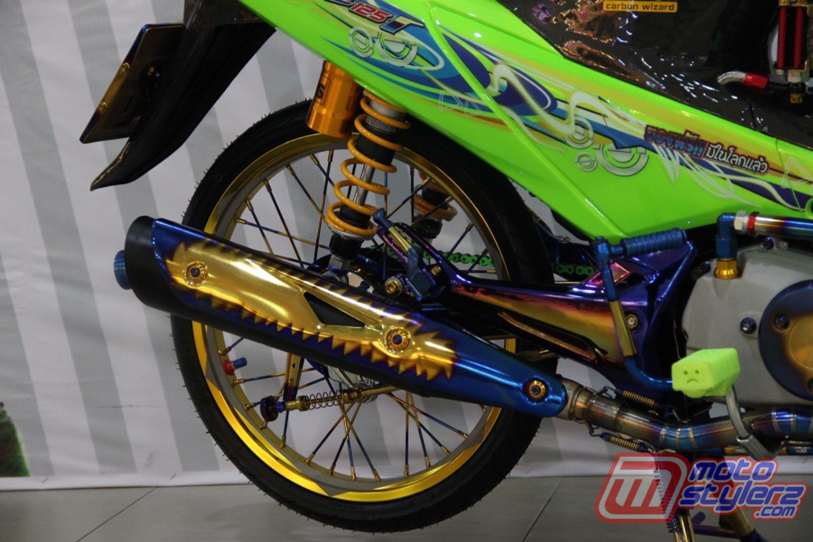 Variasi 2tone - Pendongkrak Modif Mewah
