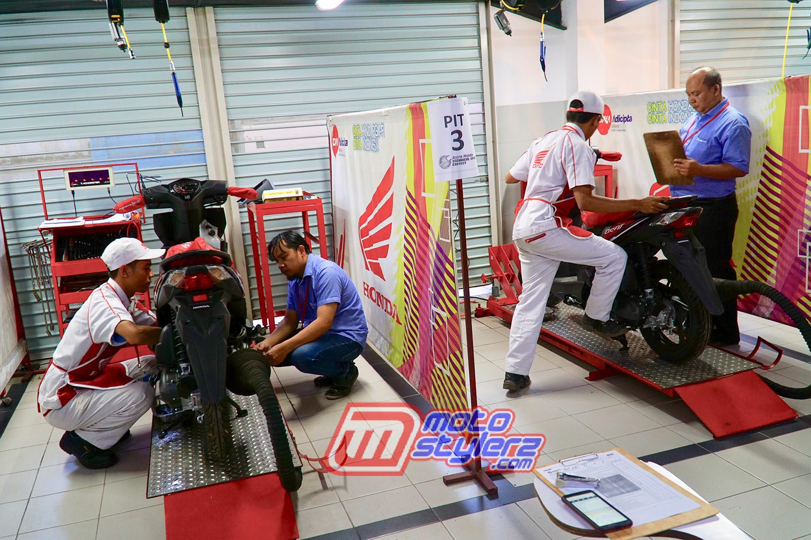 Honda West Java Technical Skill Contest 2019-Peserta Melakukan Sesi Praktek Ujian Trouble Shooting