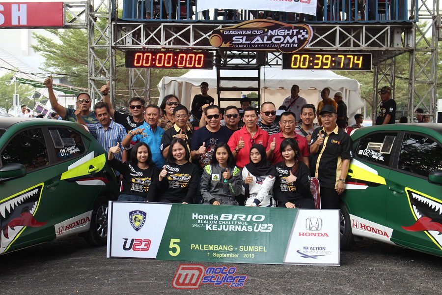 U23 Wanita With Penyelenggara