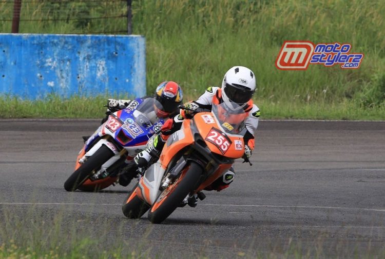 Aksi Seru Perebutan Gelar Juara Seri Ke 3 Indonesia CBR Race Day DI Lintasan Sentul International Circuit