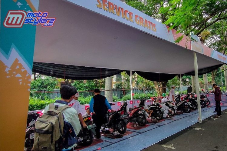Service Gratis-Diikuti 100 Konsumen Pertama Di Ajang Kejutan Honda Festvial