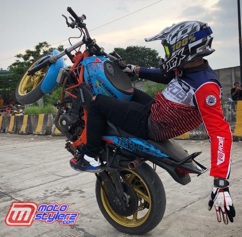 Bobby Stuntrider-Beraksi Extreme, Semangati Peserta Turing JOJ 3