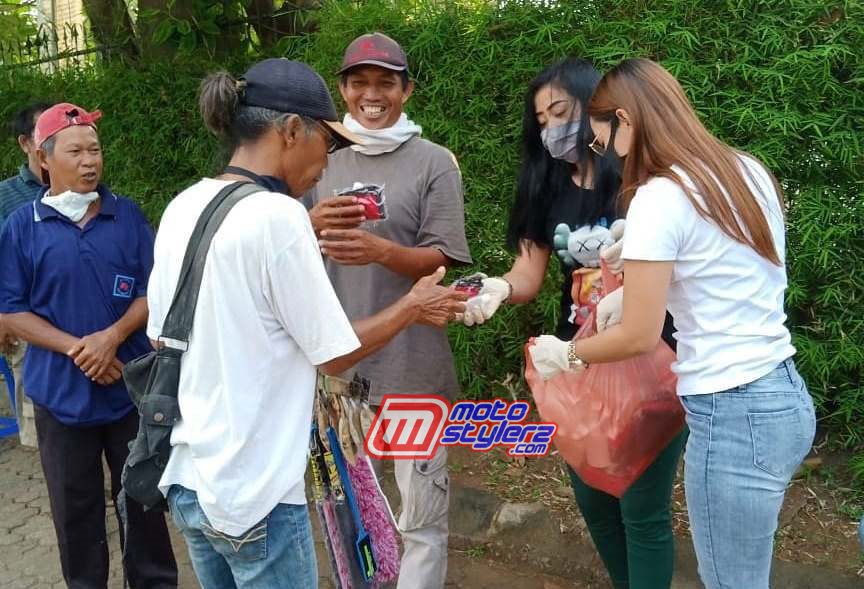 Bagi Bagi 100 Masker & Handsanitizer-Disambut Antusias Pedagang Kaki Lima