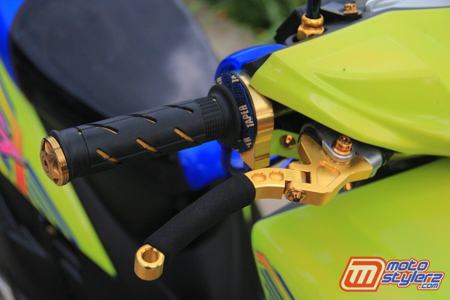 Hangrip & Handle-Pilih Kolab Multi Brand
