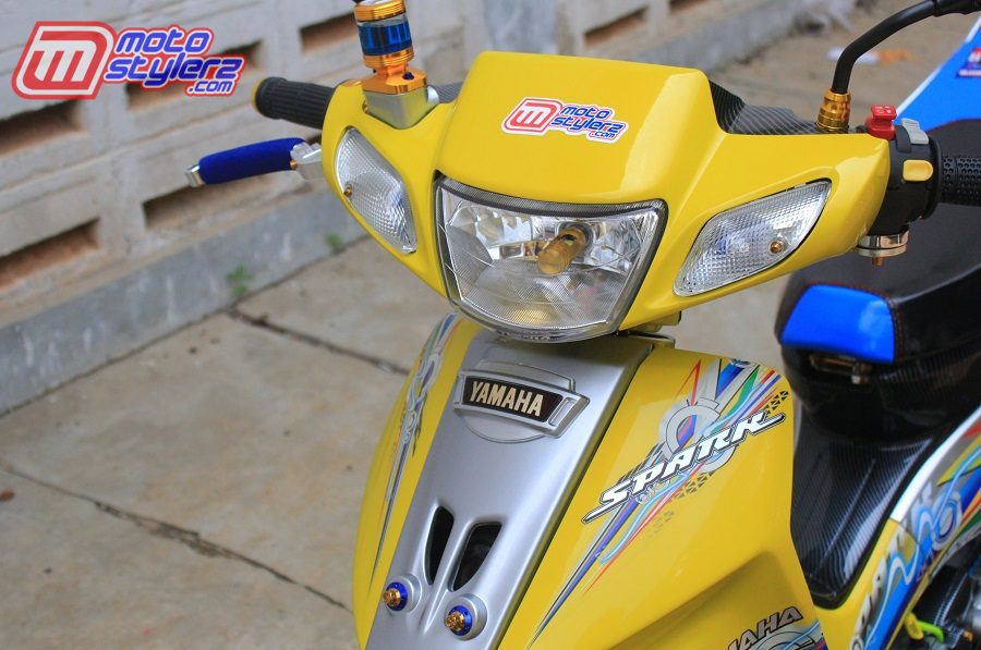 Uniform-Kuning Colour Segar Memikat