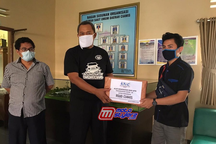 Perwakilan KNC Ciamis Menyerahkan Bantuan APD & Masker-Diterima Langsung Oleh Direktur RSUD Ciamis dr Yoyo