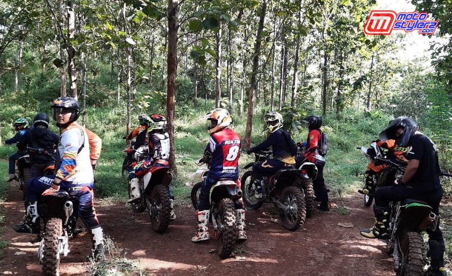 Punggawa Bratas Unigal Ciamis-Semangat Kombinasikan Hobby Dan Aksi Peduli