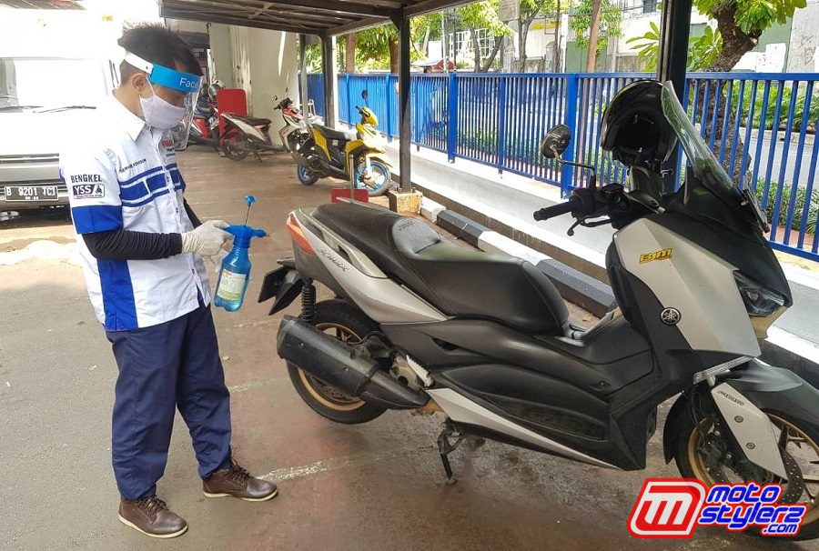 Motor Konsumen-Wajib Melalui Semprotan Disinfektan