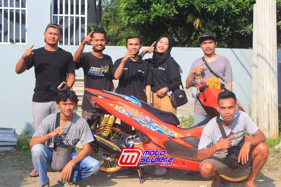 Adit Feat Family Garage Modified-Kompak Aktualisasikan Kreasi Wahid Thailook