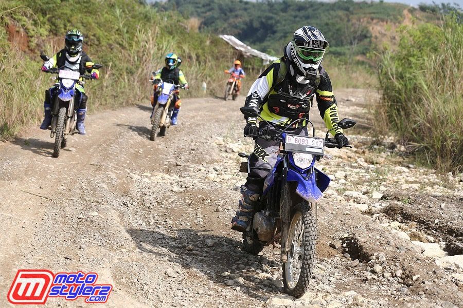 Trek Terjal-Moncer Dilalui Peserta Bareng WR 155R