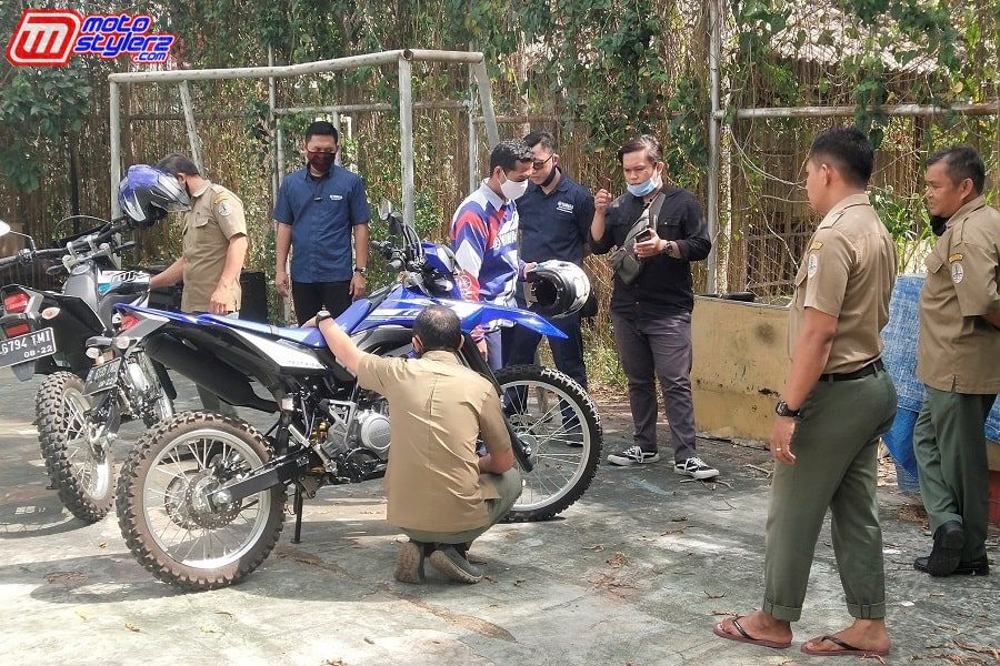 Petugas Karhutla Jambi-Bincang Seru Tentang Keunggulan WR 155R