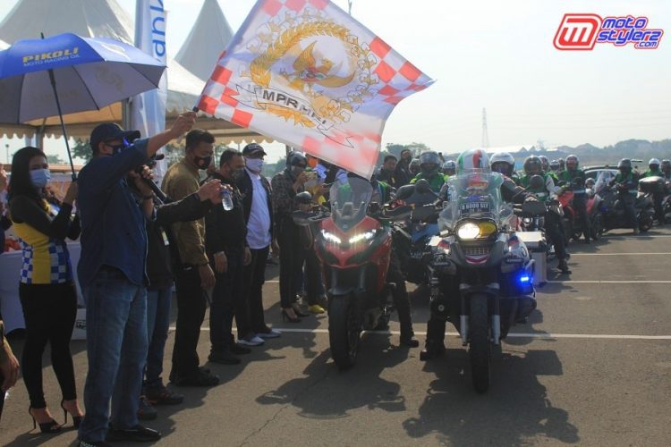 Rombongan Pikoli Standarisasi Tata Cara Berkendara Sepeda Motor Berkelompok-Dilepas Ketua MPR RI (Bambang Soesatyo)