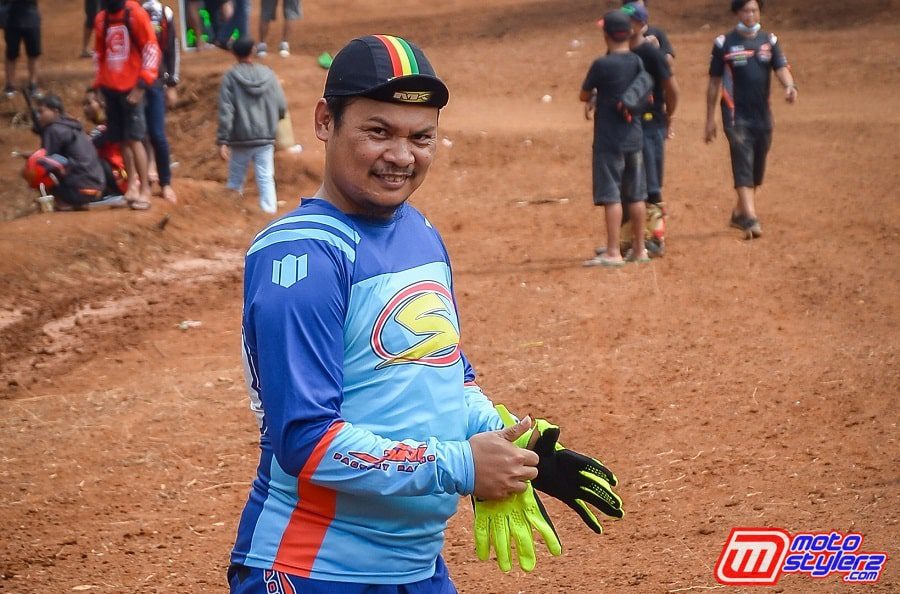 H. Sandy-Turut Serukan Kelas MX Executive A