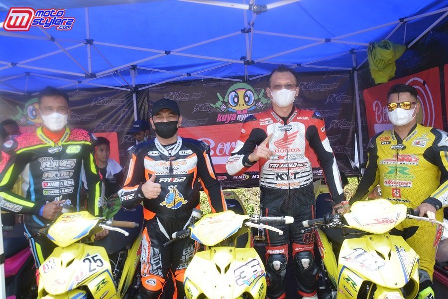 Irvan Octavian, Asep Hendro, Rudy Trijaya & Sandi Agung-Rayakan 3rd Anniversary Exrider Jawa Barat