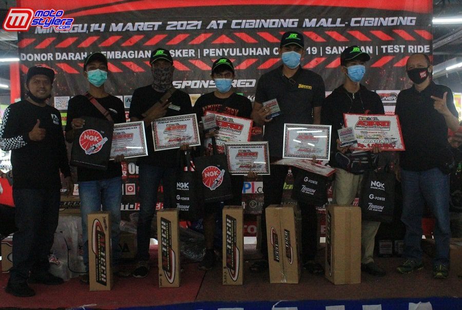 Juara Thailook Open Bareng Perwakilan Management Cibinong Mall