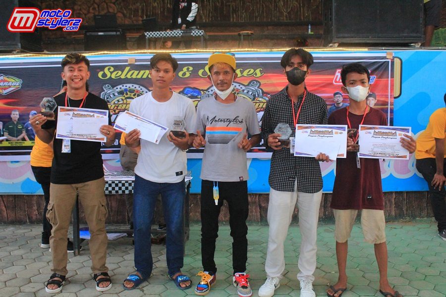 Juara Kategori Baby indolook Style Pemula-Diserahkan Oleh Chepi DK Motostylerz
