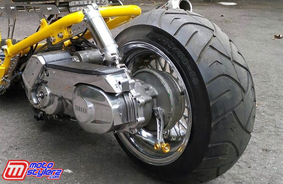 Roda Belakang-Digambotin Custom Velg 8 Inchi. Airsus Made In Sorangan Bro