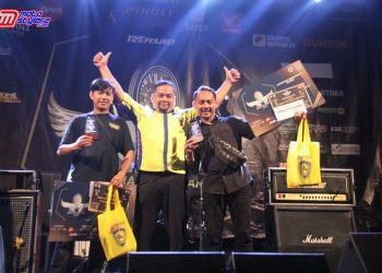 H. Supriyono, Direktur Marketing Executive Officer Pikoli Bersama 2 Modifikator Peraih The Best Of Show Non Profesional & The Best Of Show Profesional Di Even Modifikasi Bandung