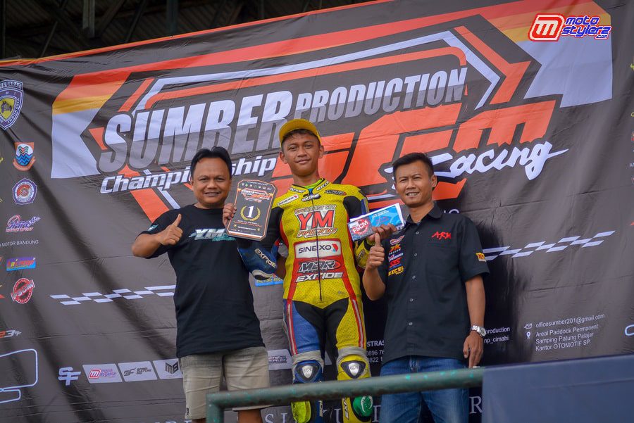 Andre Bagus Didampingi Yodi Rustandi (Bos YM Racing) & Perwakilan Valvoline