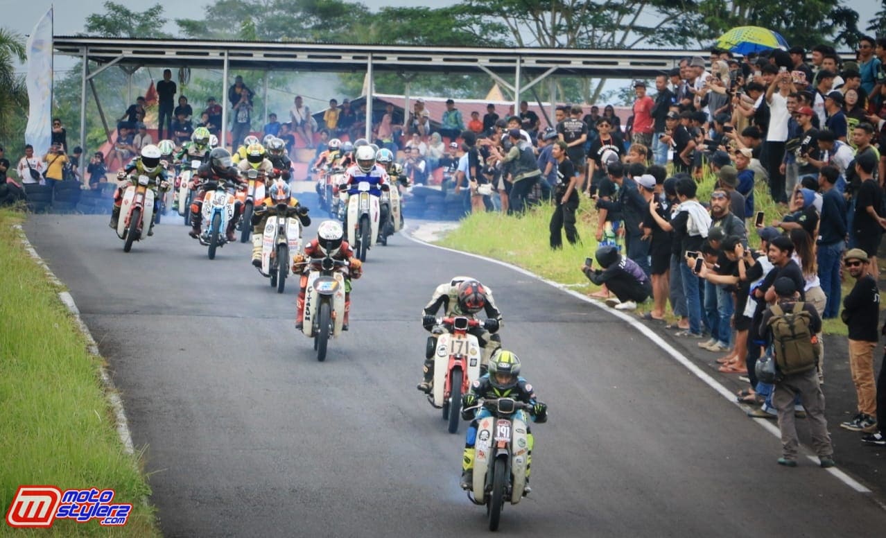 Kelas Utah Lalay Favoritnya-Meledakz Bareng 40 Stater