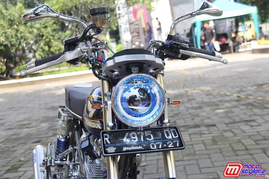 Headlamp LED Ditemani Aseso Modern