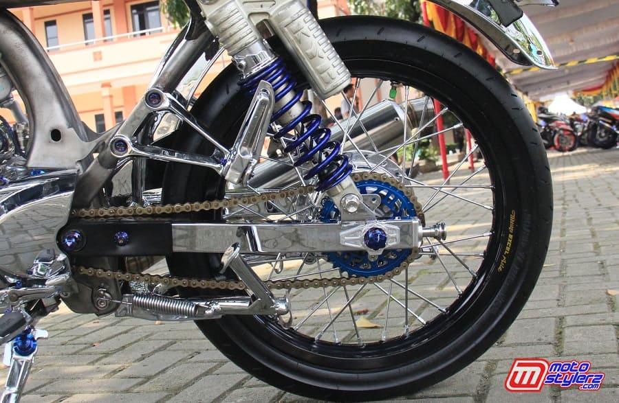Swingarm Kaze Hantarkan Suspensi KYB Mengawal Ramuan Pelek Takasago