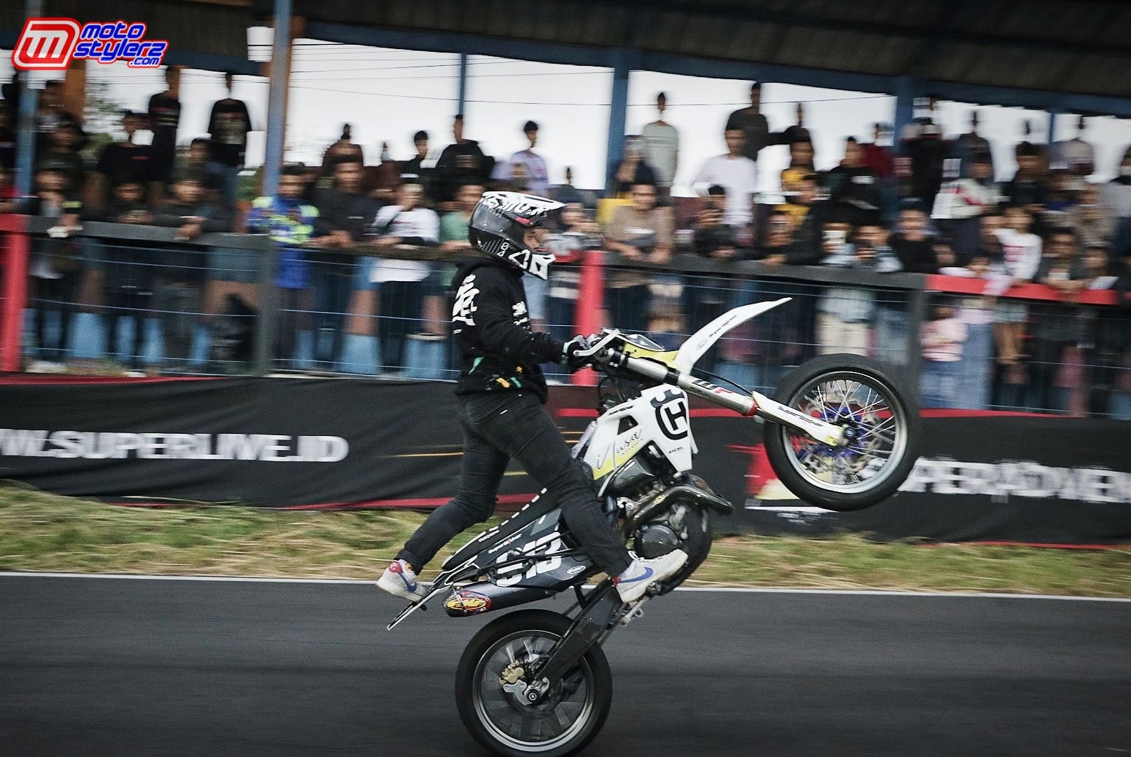 Aksi Freestylerz Melengkapi Kemeriahan Hiburan