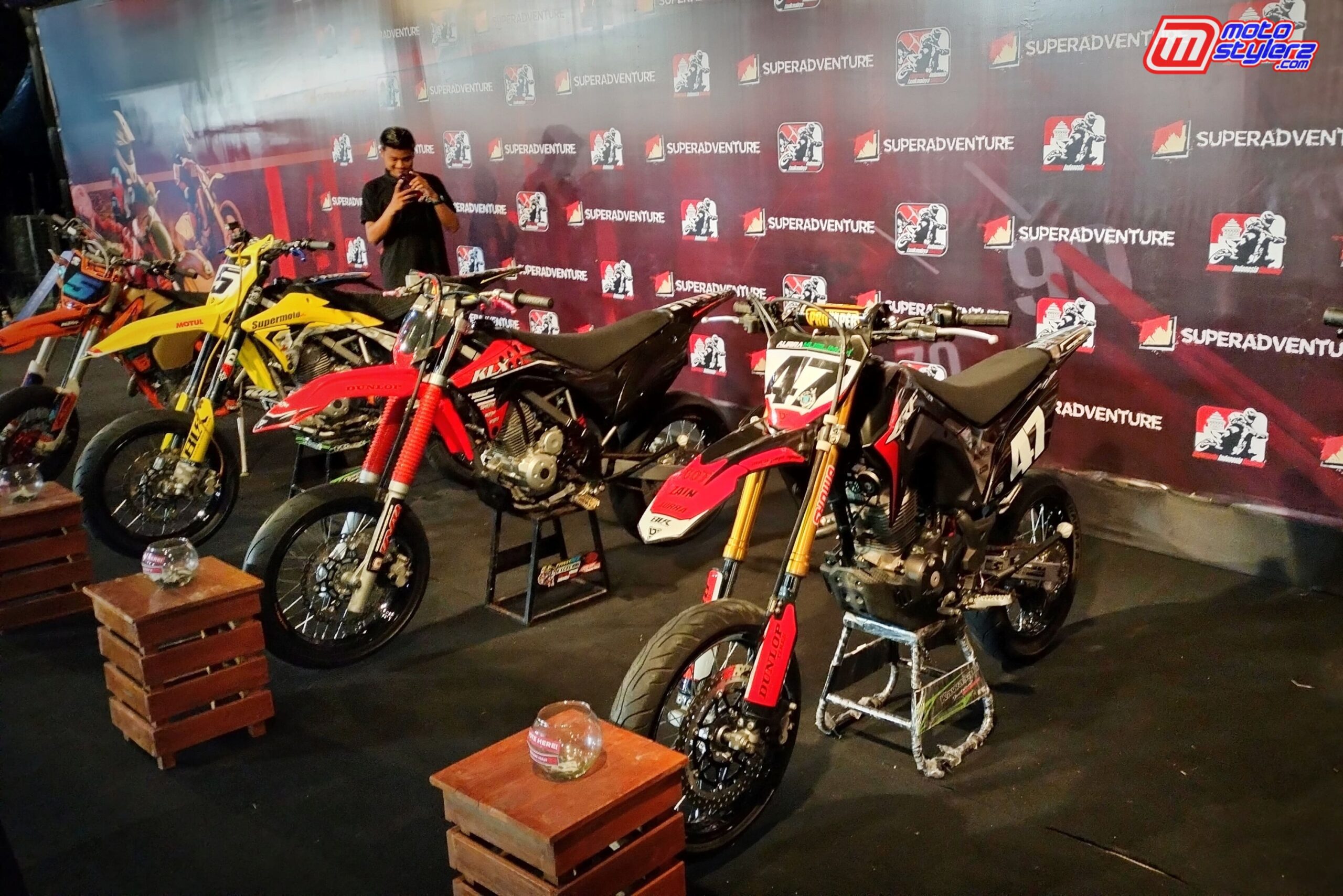 Dimeriahkan Supermoto Contest