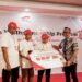 Ahmad Muhibbuddin (Ketua Yayasan AHM) -Simbolis memberikan Donasi Renovasi & Pengembangan Bengkel untuk UMKM AHYPP (12-14/6 2023 di SMK Mitra Industri MM2100 Cikarang- Jabar.