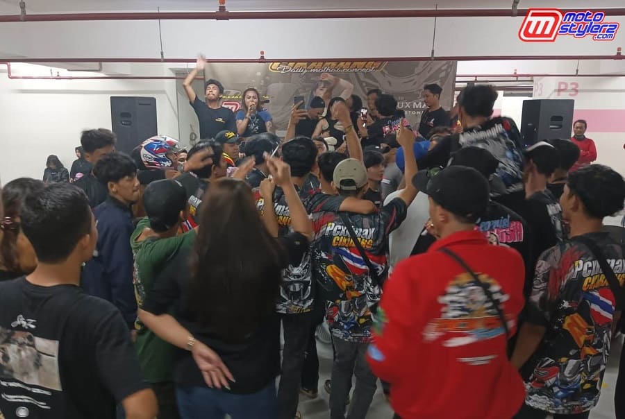 Hiburan-Dihentak Performa FDJ Geby Kitty