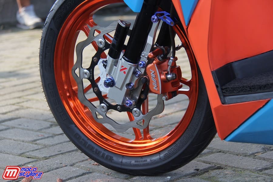 Kaki Kaki-Comot Pelek X1R, Peredam Kejutnya KTC