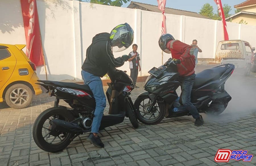 Aksi Memukau Freestyler Saat Menunjukan Skill Burnout