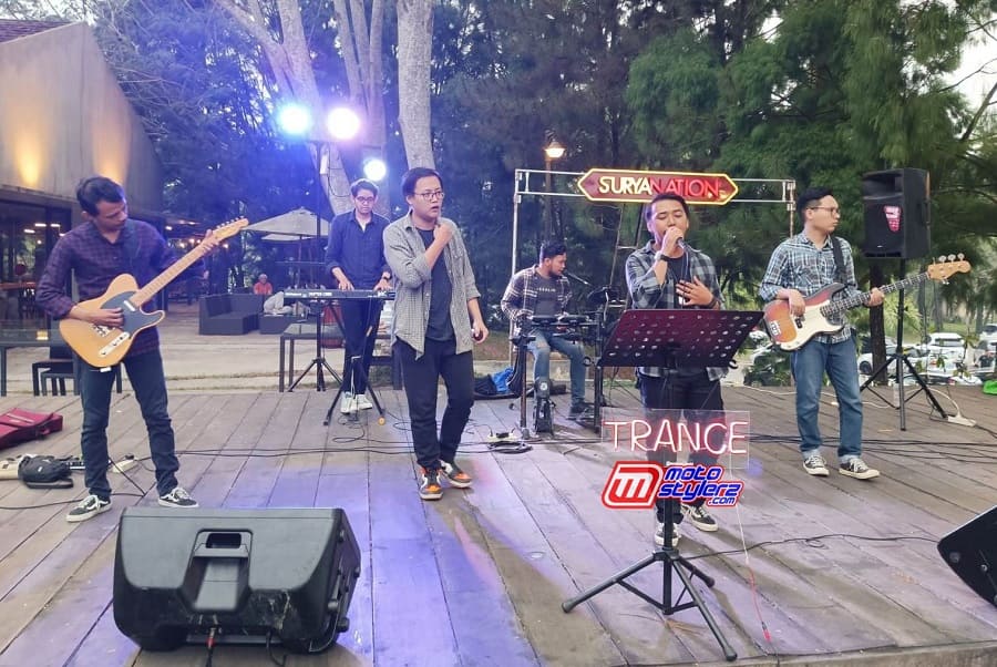 Live Band Perform-Hibur Manja Peserta & Pengunjung Yang Hadir