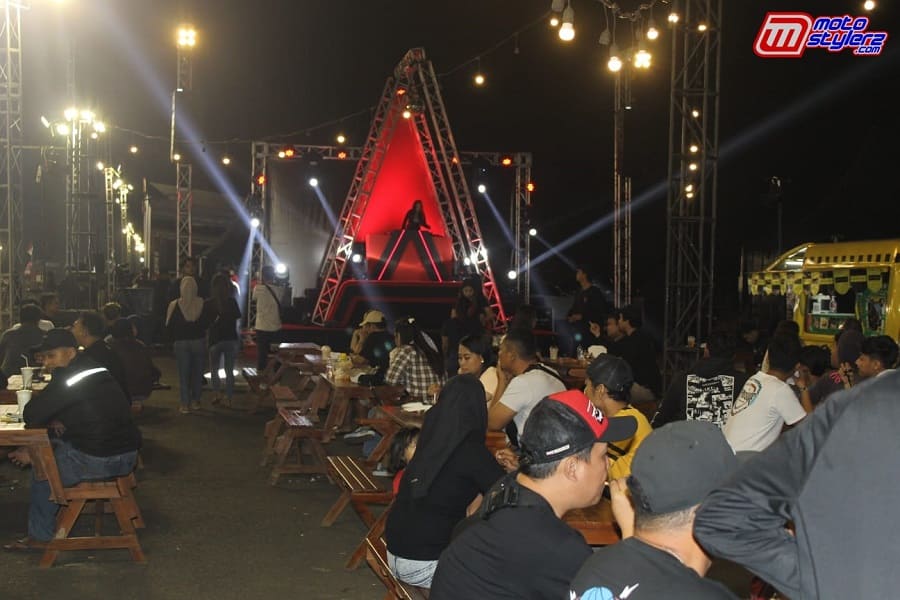 Pengunjung Dimanjakan Beragam Hiburan, Special DJ Perform