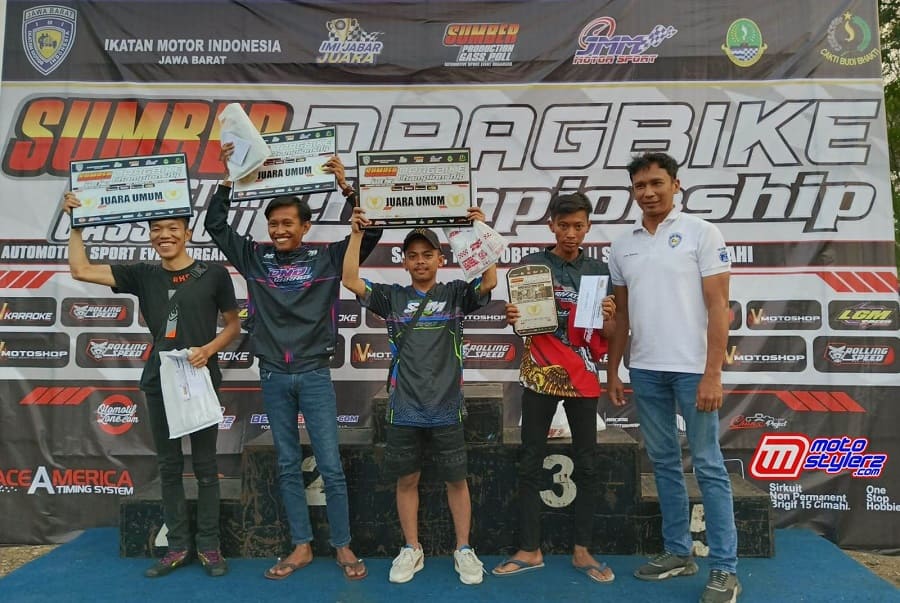 Irvan Octavian Bersama 3 Juara Umum (Riki Butong, Vicky BP, Rudi Petet) dan Onang Child (Fastest Of The Day)