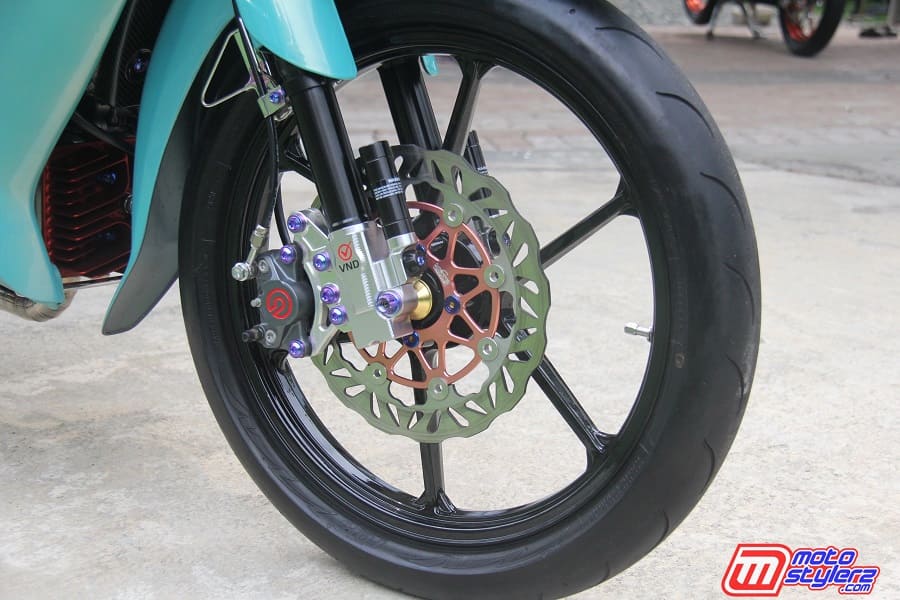 Kaki Kaki-Sporty Bareng Velg Palang Bershockbreaker VND