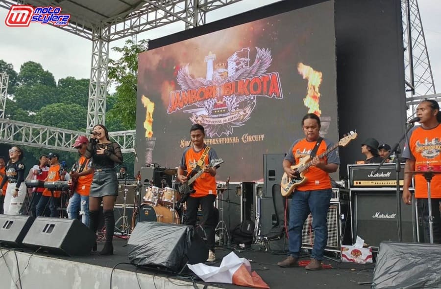 Dihibur Mantab Live Dangdut Perform